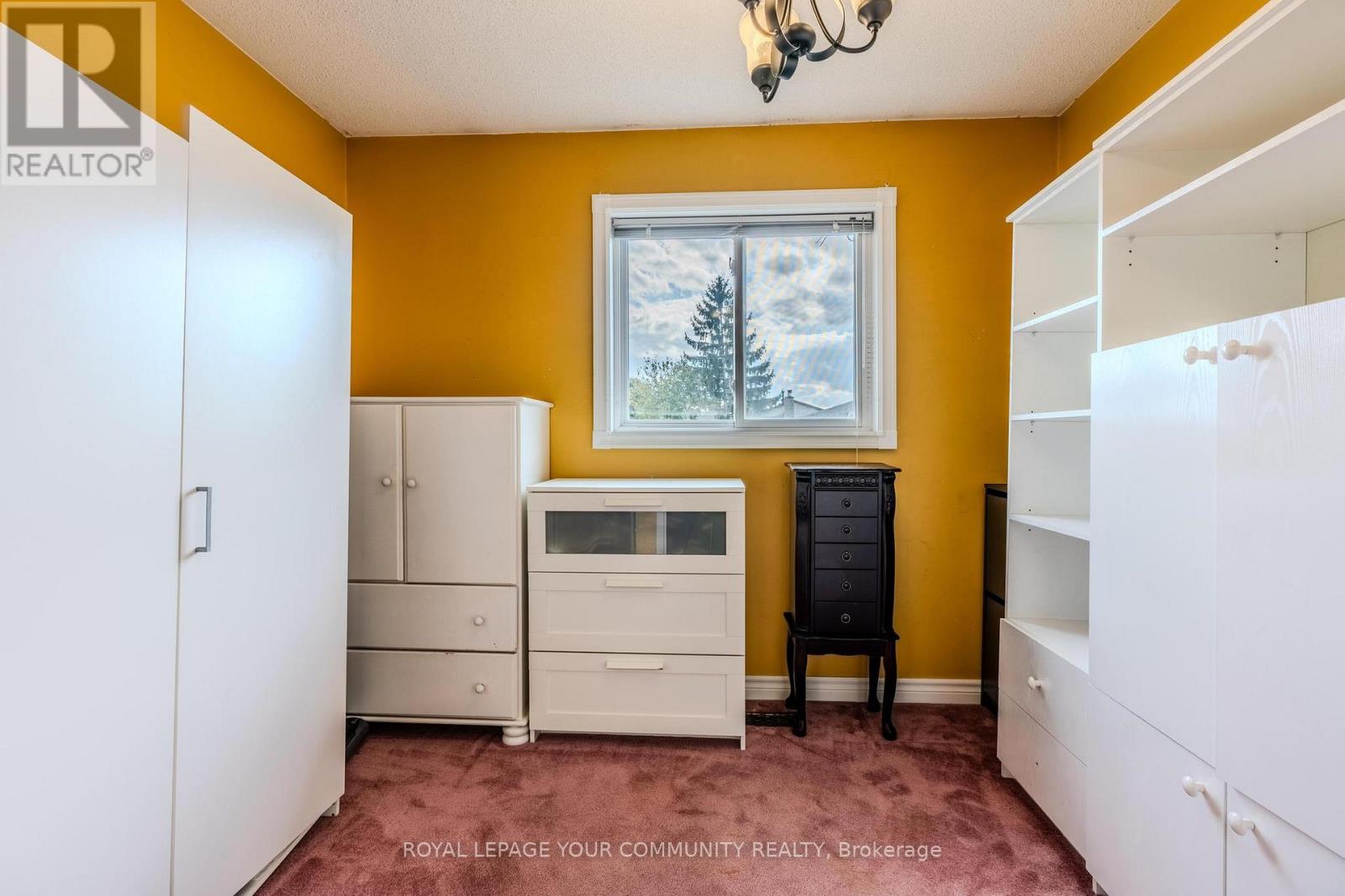 713 Ashburnha Place, Mississauga, Ontario  L5C 3W5 - Photo 15 - W12462561