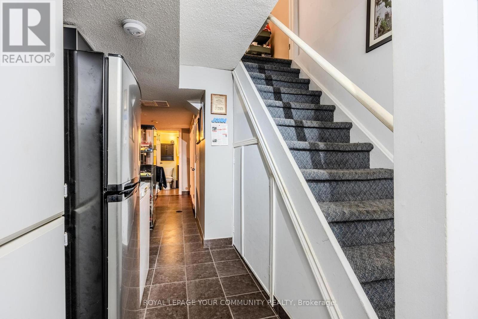 713 Ashburnha Place, Mississauga, Ontario  L5C 3W5 - Photo 21 - W12462561