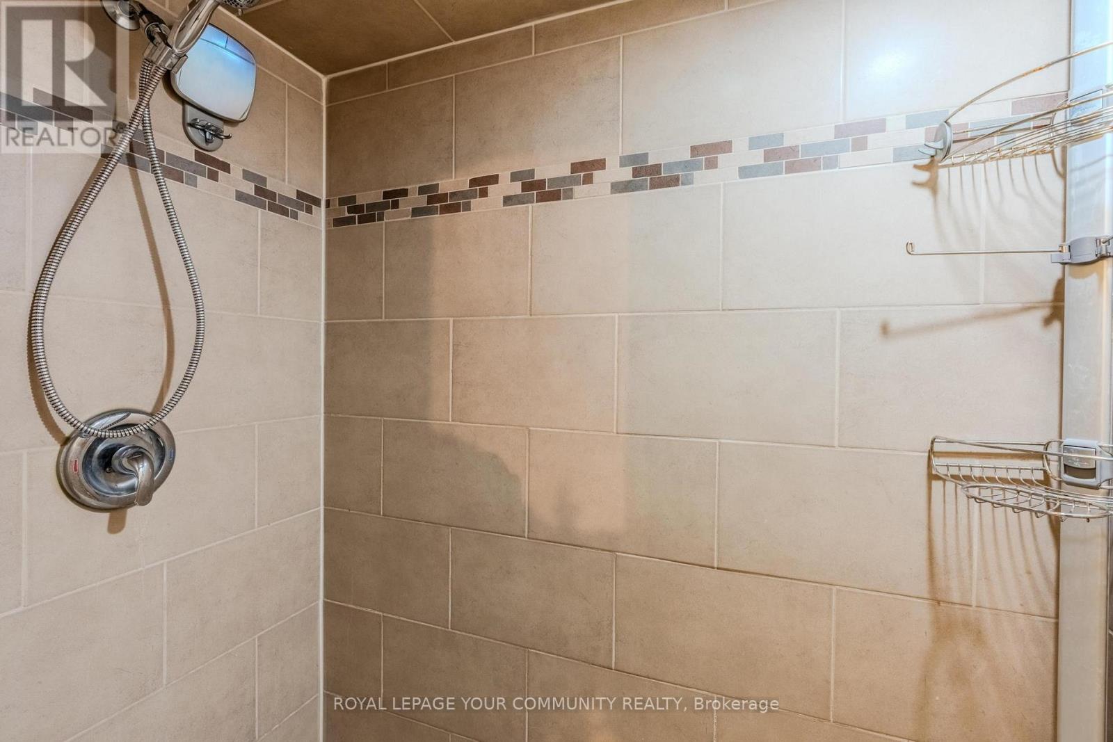 713 Ashburnha Place, Mississauga, Ontario  L5C 3W5 - Photo 25 - W12462561