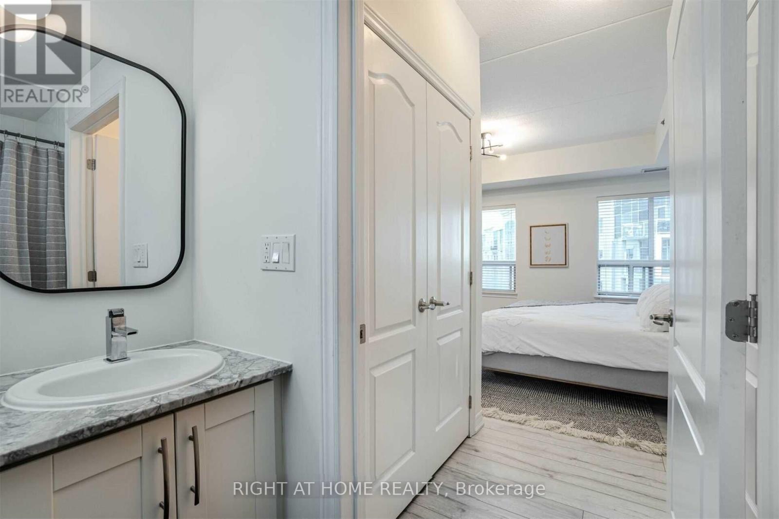 512 - 1421 Costigan Road, Milton, Ontario  L9T 0Y7 - Photo 16 - W12462563