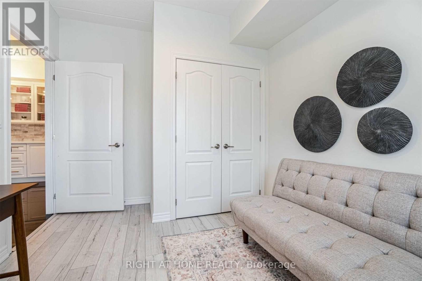 512 - 1421 Costigan Road, Milton, Ontario  L9T 0Y7 - Photo 18 - W12462563