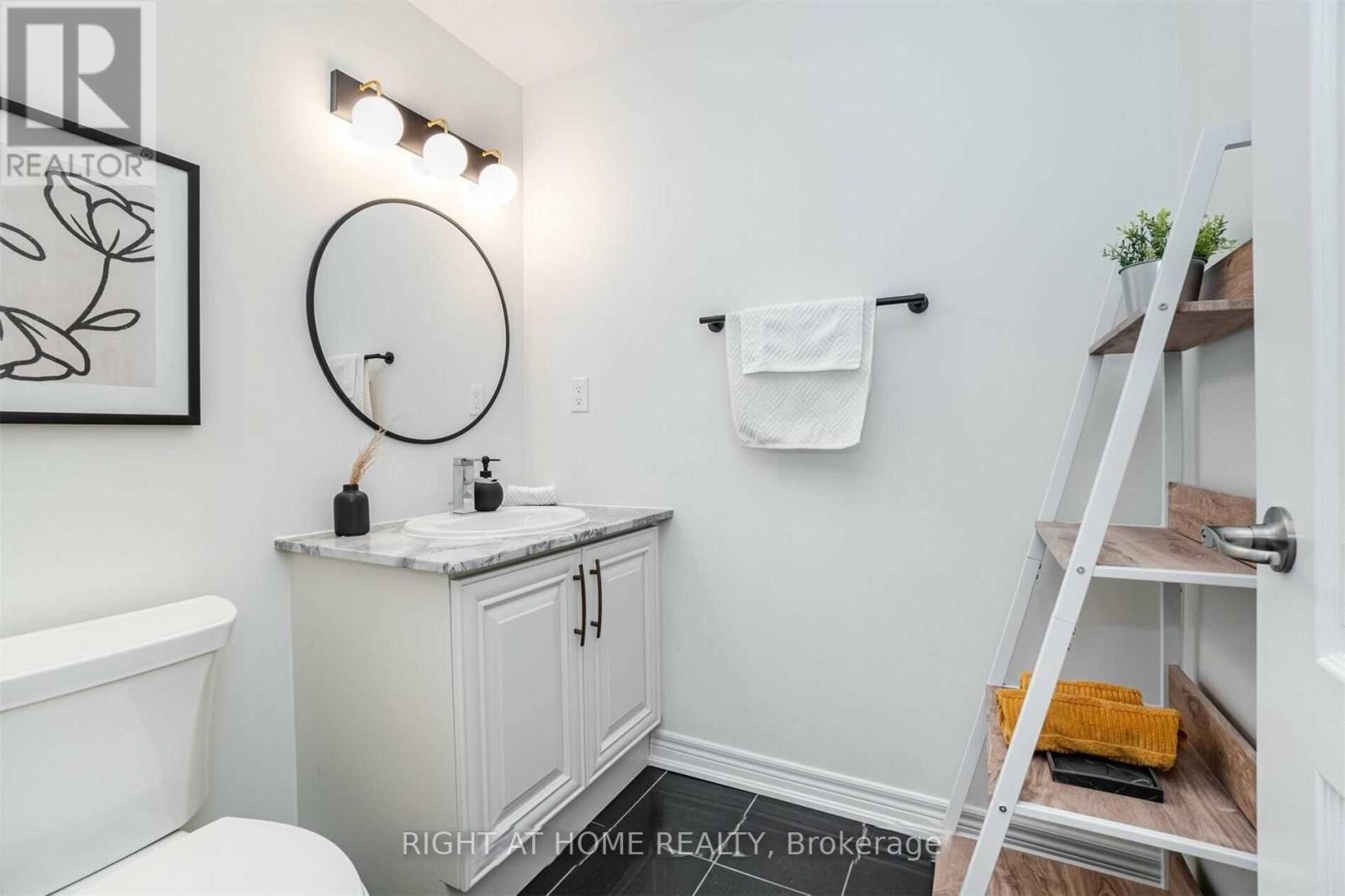 512 - 1421 Costigan Road, Milton, Ontario  L9T 0Y7 - Photo 19 - W12462563