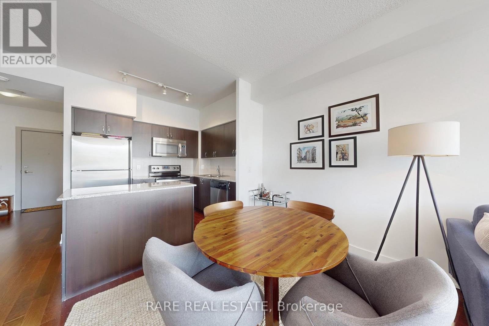 402 - 1638 Bloor Street W, Toronto, Ontario  M6P 0A6 - Photo 11 - W12462583