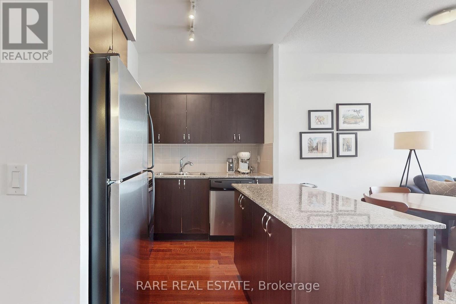 402 - 1638 Bloor Street W, Toronto, Ontario  M6P 0A6 - Photo 14 - W12462583