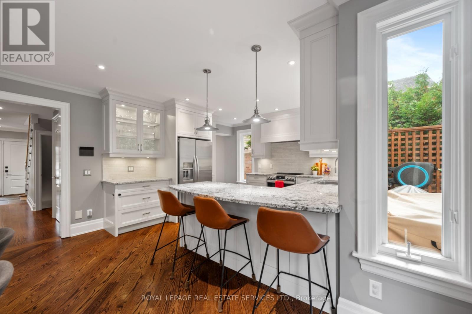 244 The Kingsway, Toronto, Ontario  M9A 3T5 - Photo 10 - W12462585