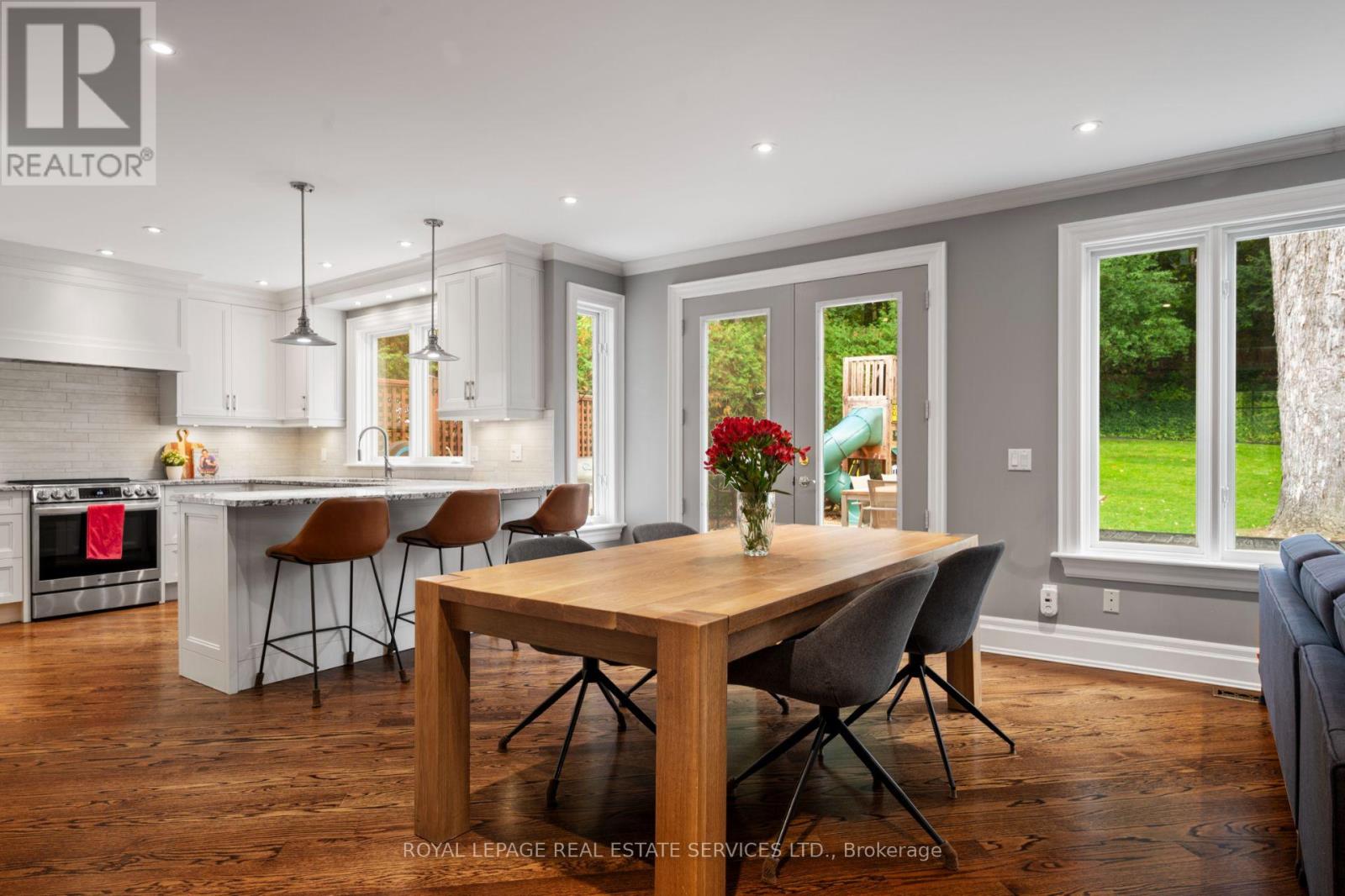 244 The Kingsway, Toronto, Ontario  M9A 3T5 - Photo 13 - W12462585