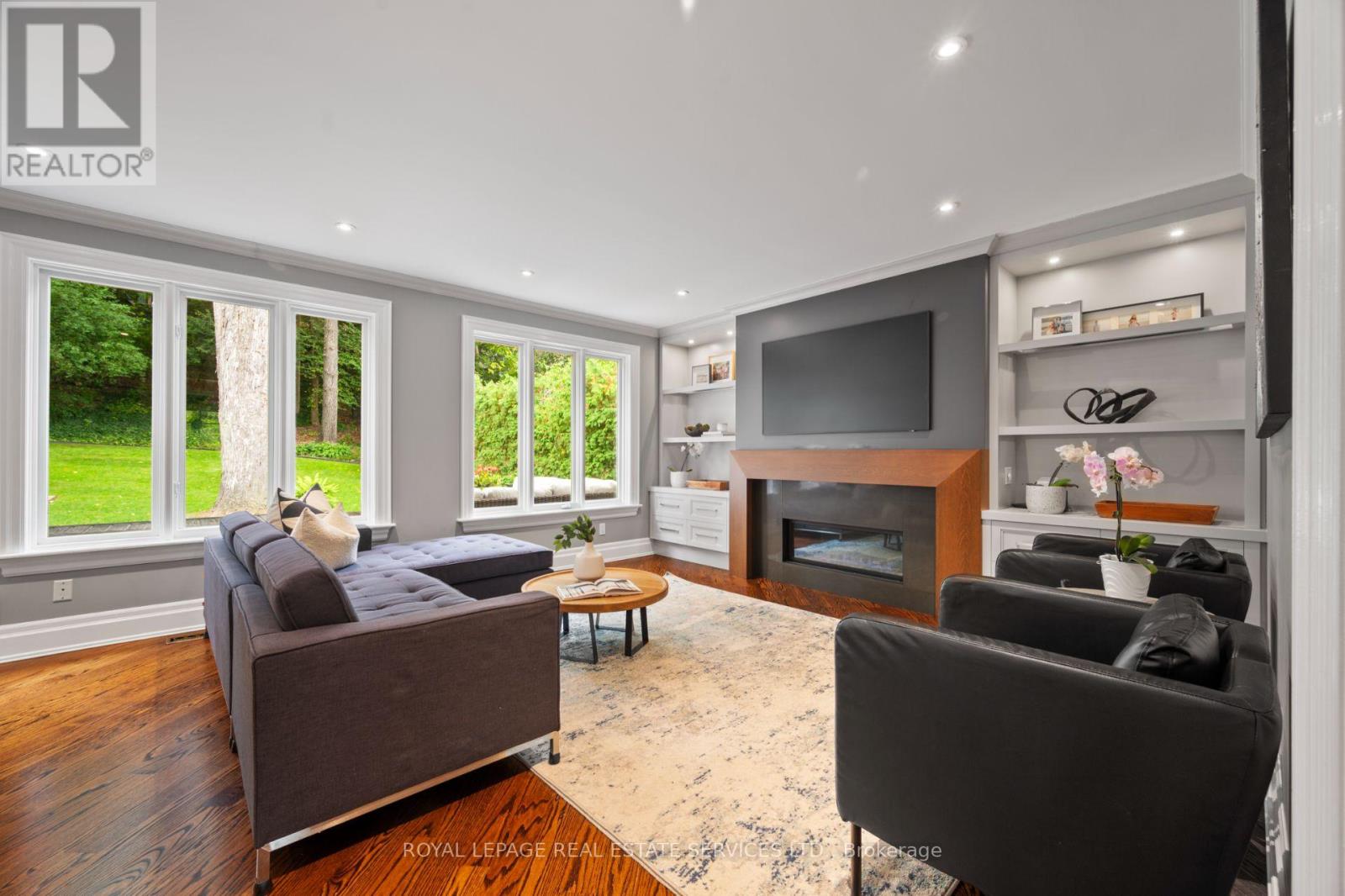 244 The Kingsway, Toronto, Ontario  M9A 3T5 - Photo 15 - W12462585
