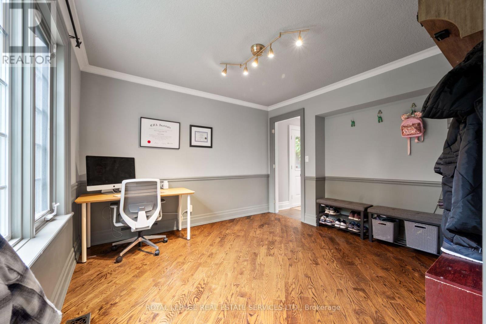 244 The Kingsway, Toronto, Ontario  M9A 3T5 - Photo 17 - W12462585