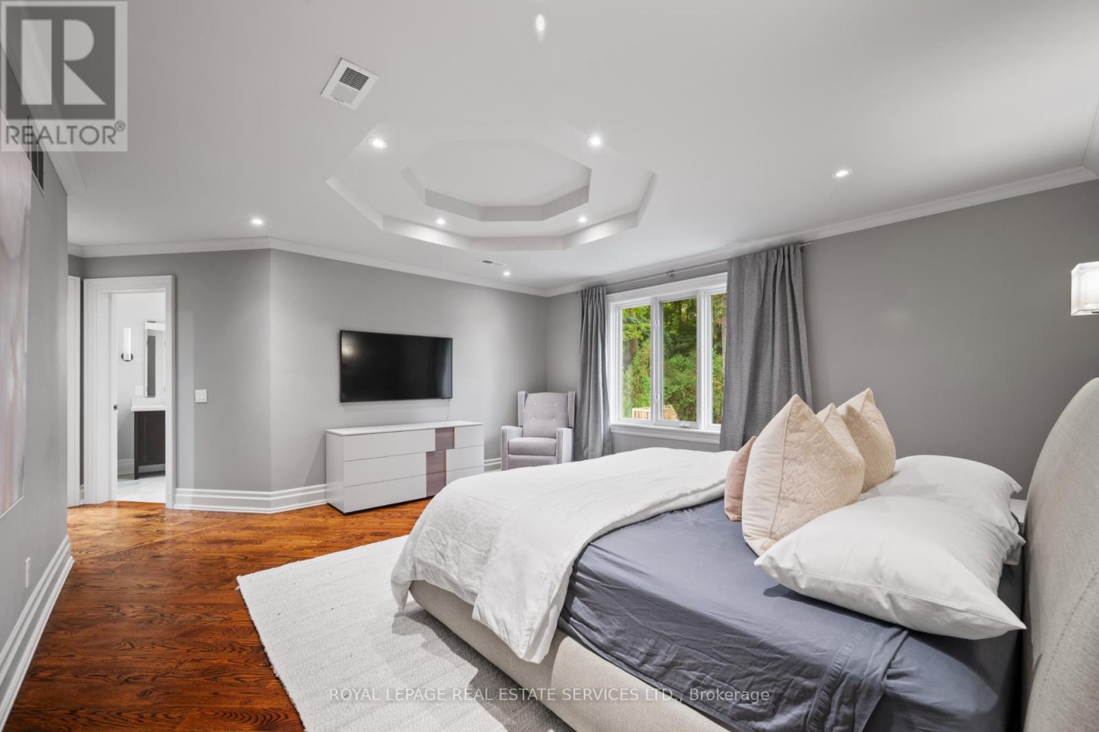 244 The Kingsway, Toronto, Ontario  M9A 3T5 - Photo 22 - W12462585