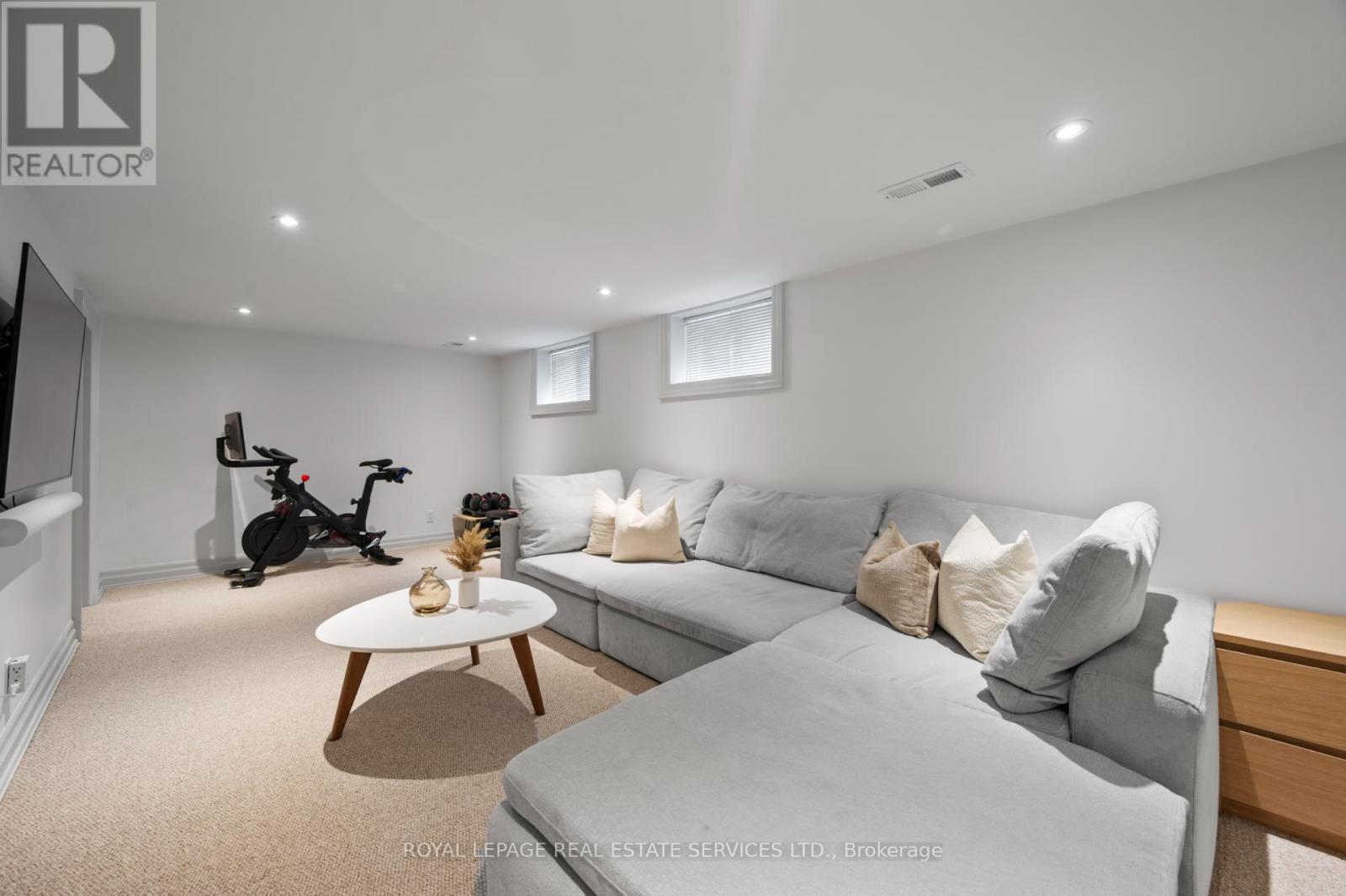 244 The Kingsway, Toronto, Ontario  M9A 3T5 - Photo 34 - W12462585