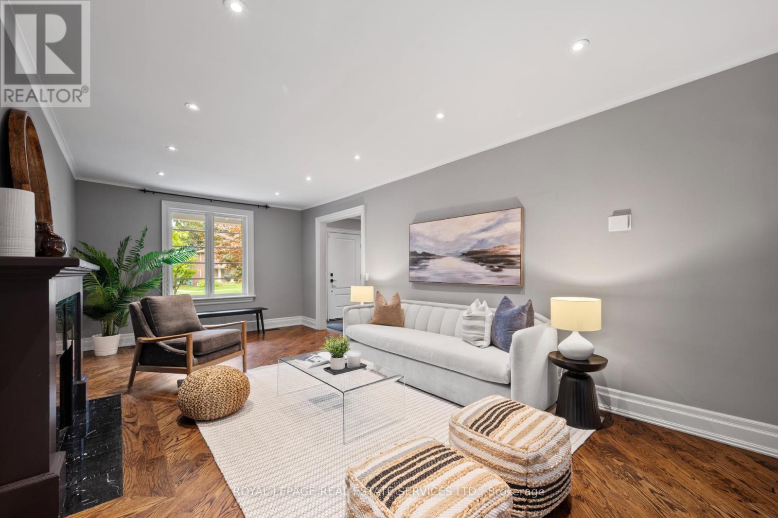 244 The Kingsway, Toronto, Ontario  M9A 3T5 - Photo 5 - W12462585