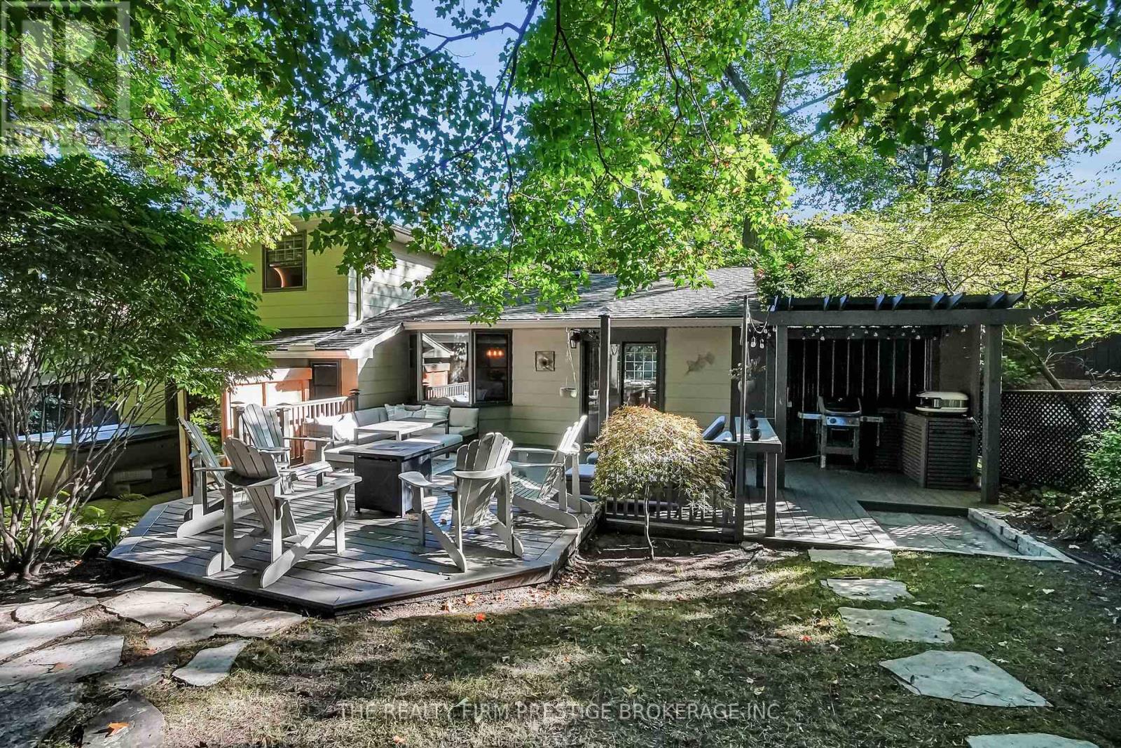 15 Rockford Crescent, London South, Ontario  N6K 3B5 - Photo 23 - X12438824