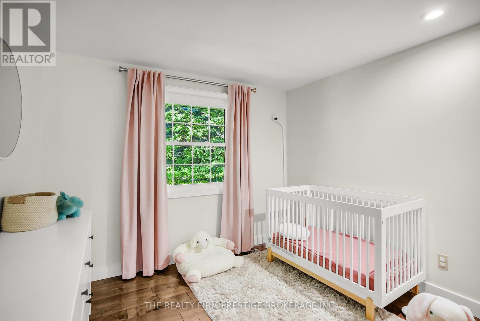 15 Rockford Crescent, London South, Ontario  N6K 3B5 - Photo 18 - X12438824