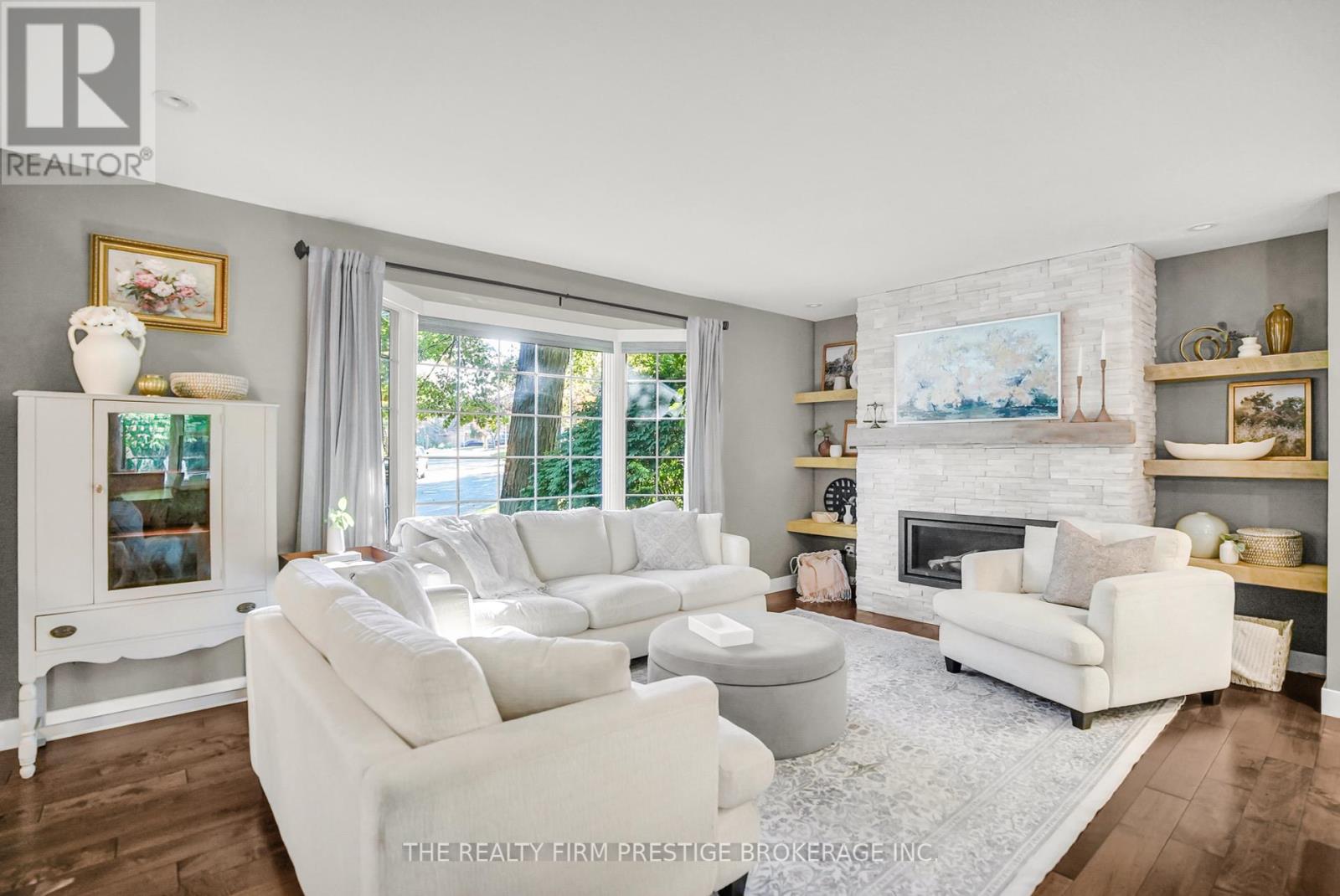15 Rockford Crescent, London South, Ontario  N6K 3B5 - Photo 4 - X12438824