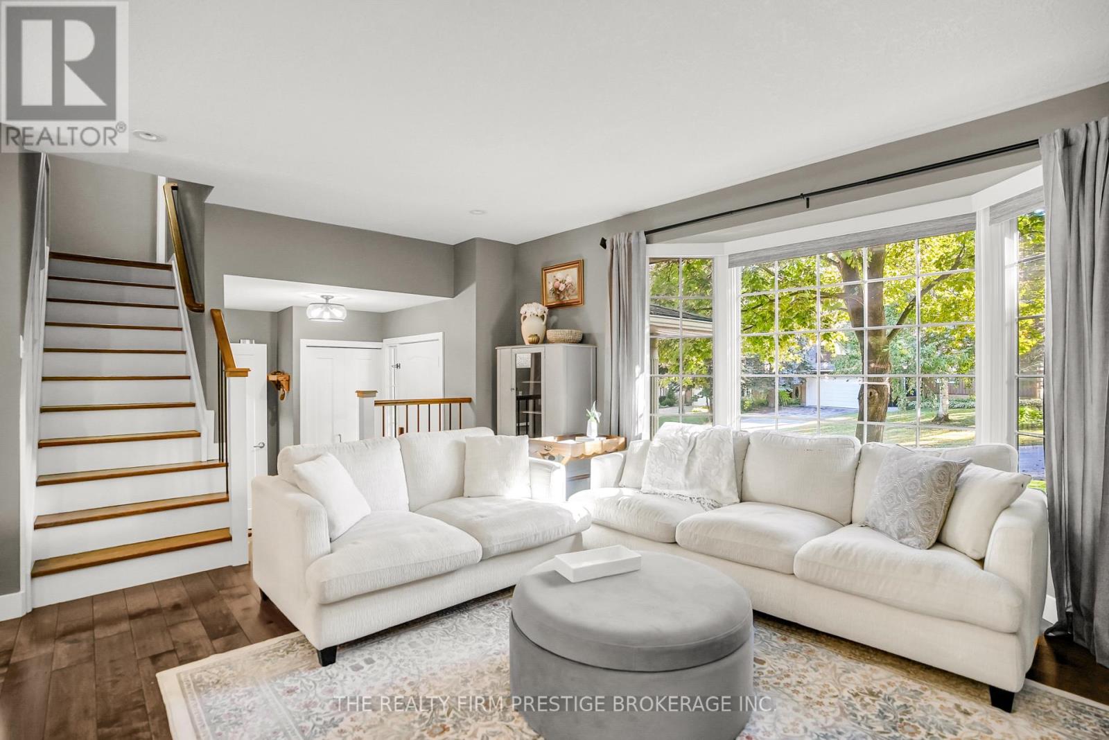 15 Rockford Crescent, London South, Ontario  N6K 3B5 - Photo 5 - X12438824