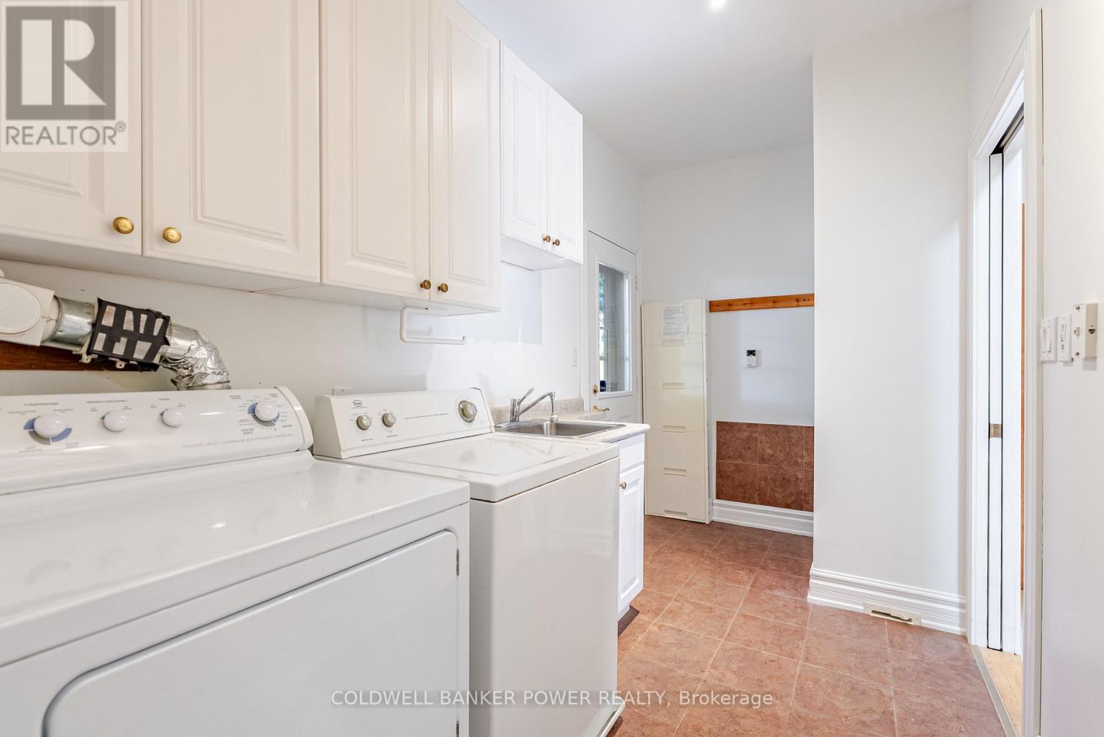 370 Hazel Avenue, London North, Ontario  N6H 3R6 - Photo 25 - X12462627