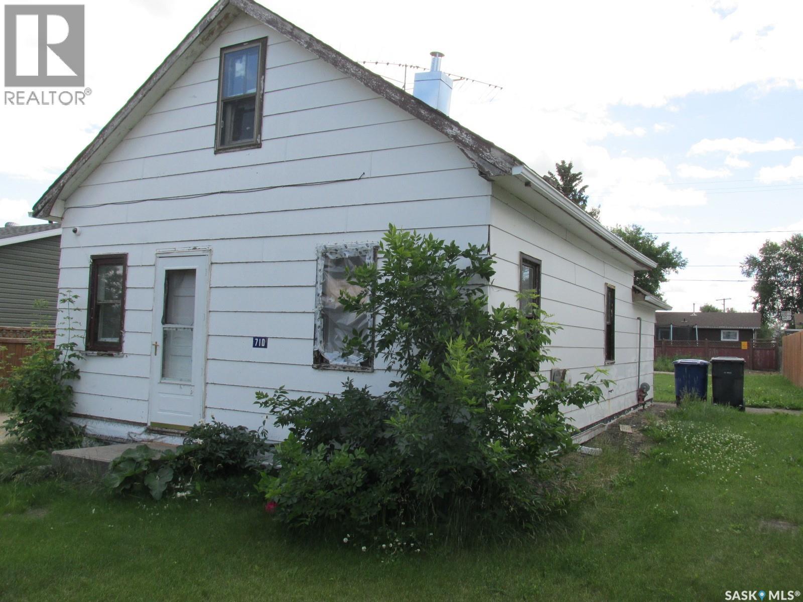 710 9th AVENUE W, nipawin, Saskatchewan