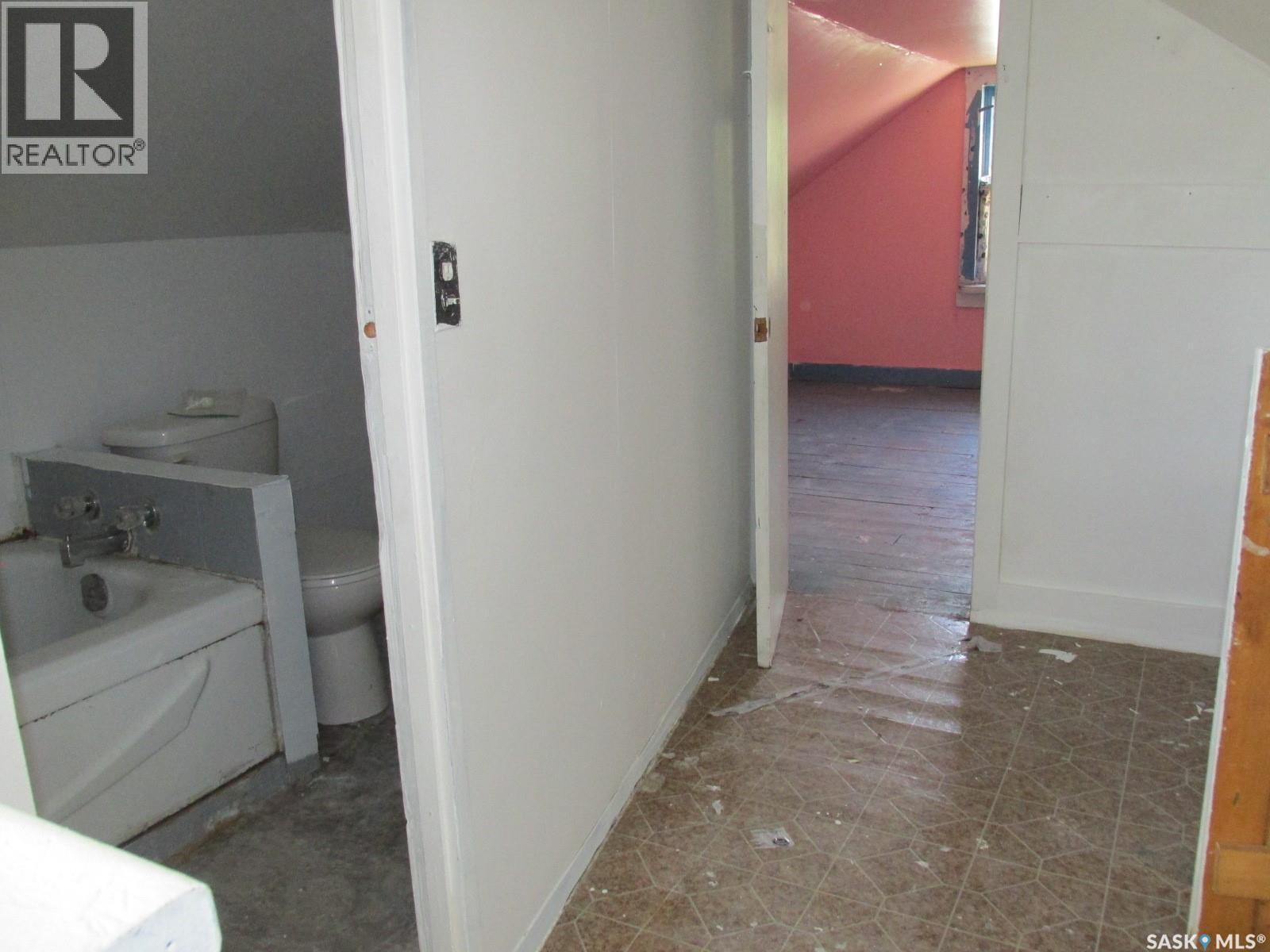 710 9th Avenue W, Nipawin, Saskatchewan  S0E 1E0 - Photo 19 - SK012905