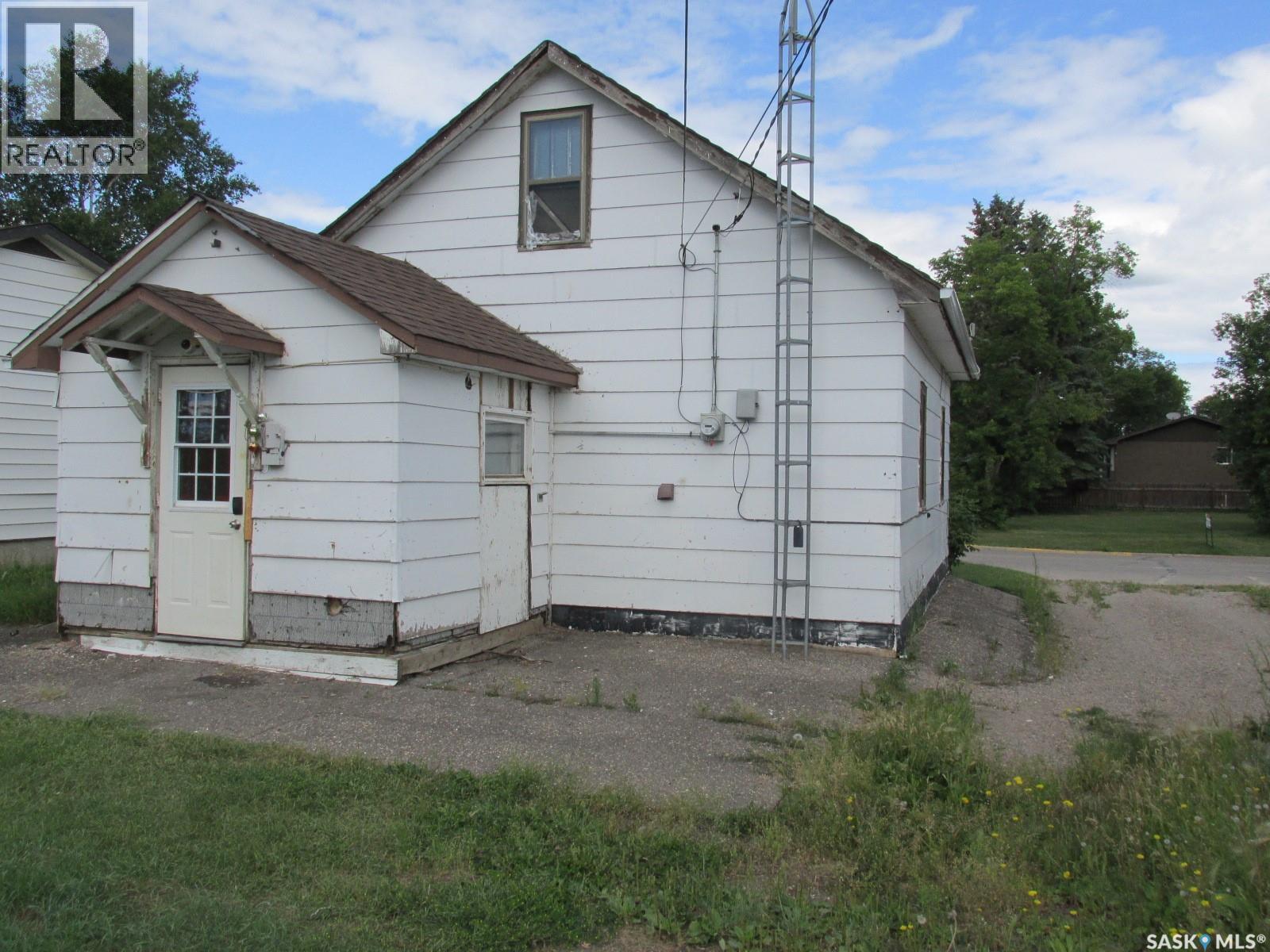 710 9th Avenue W, Nipawin, Saskatchewan  S0E 1E0 - Photo 5 - SK012905