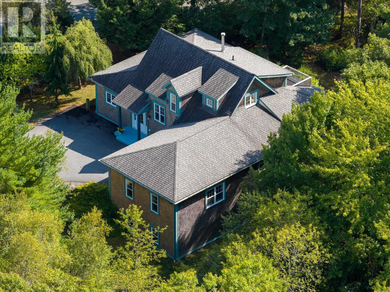 122 Hawthorn Road, Mahone Bay, Nova Scotia  B0J 2E0 - Photo 6 - 202523205