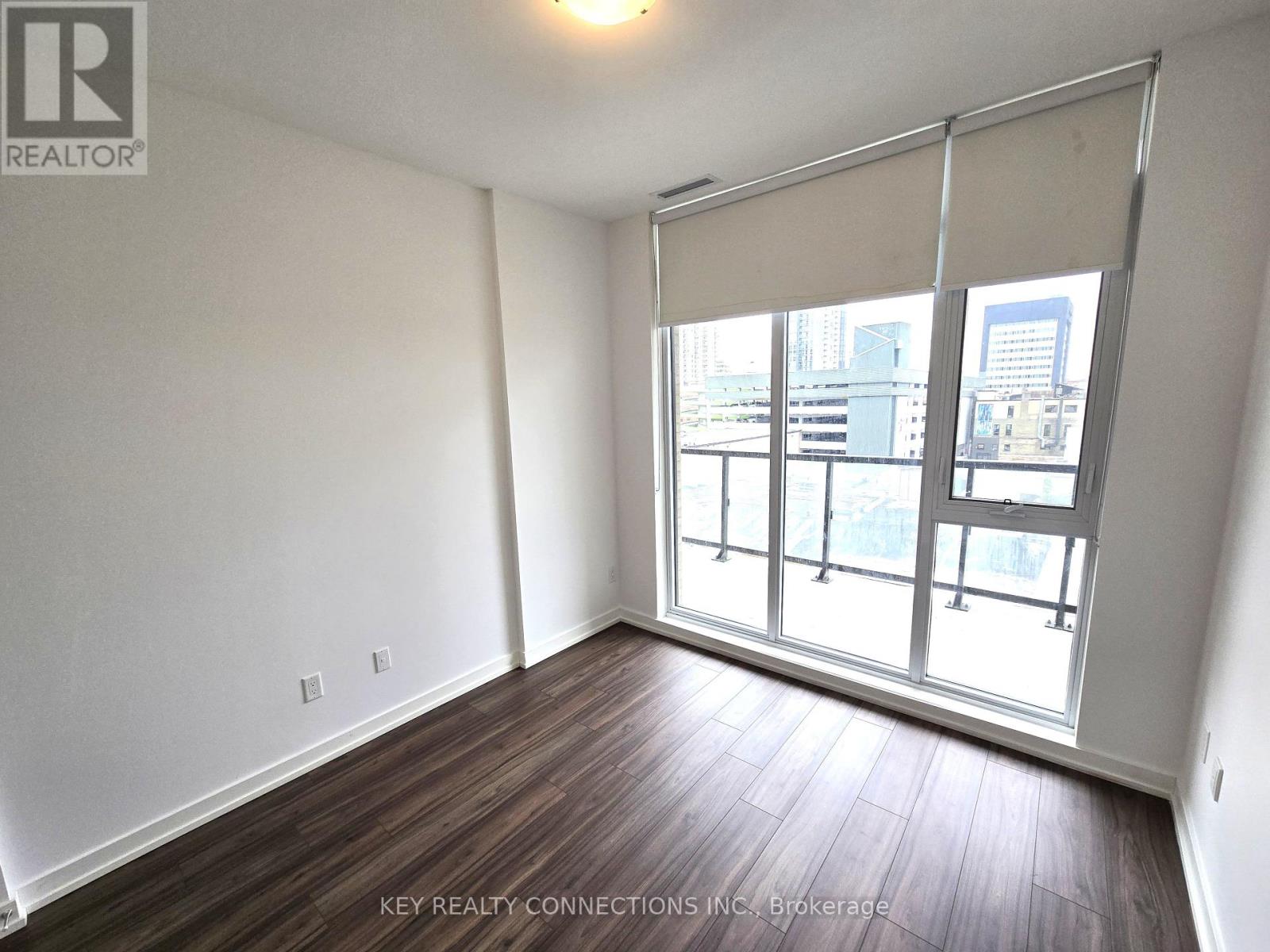 415 - 55 Duke Street W, Kitchener, Ontario  N2X 3H9 - Photo 15 - X12462506