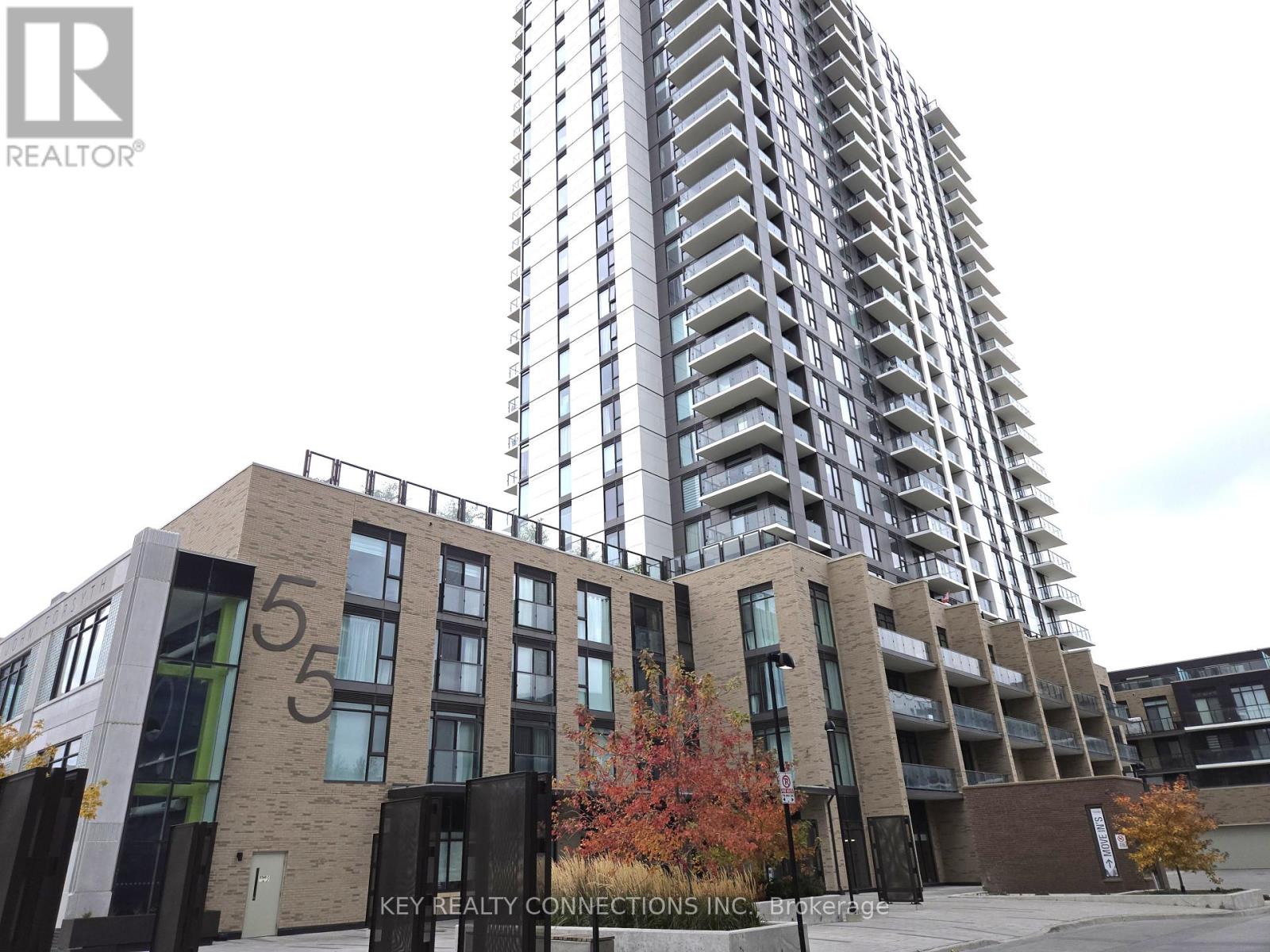 415 - 55 Duke Street W, Kitchener, Ontario  N2X 3H9 - Photo 2 - X12462506