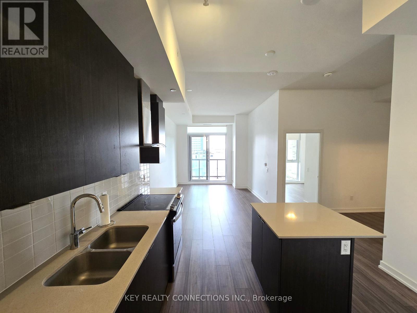 415 - 55 Duke Street W, Kitchener, Ontario  N2X 3H9 - Photo 6 - X12462506