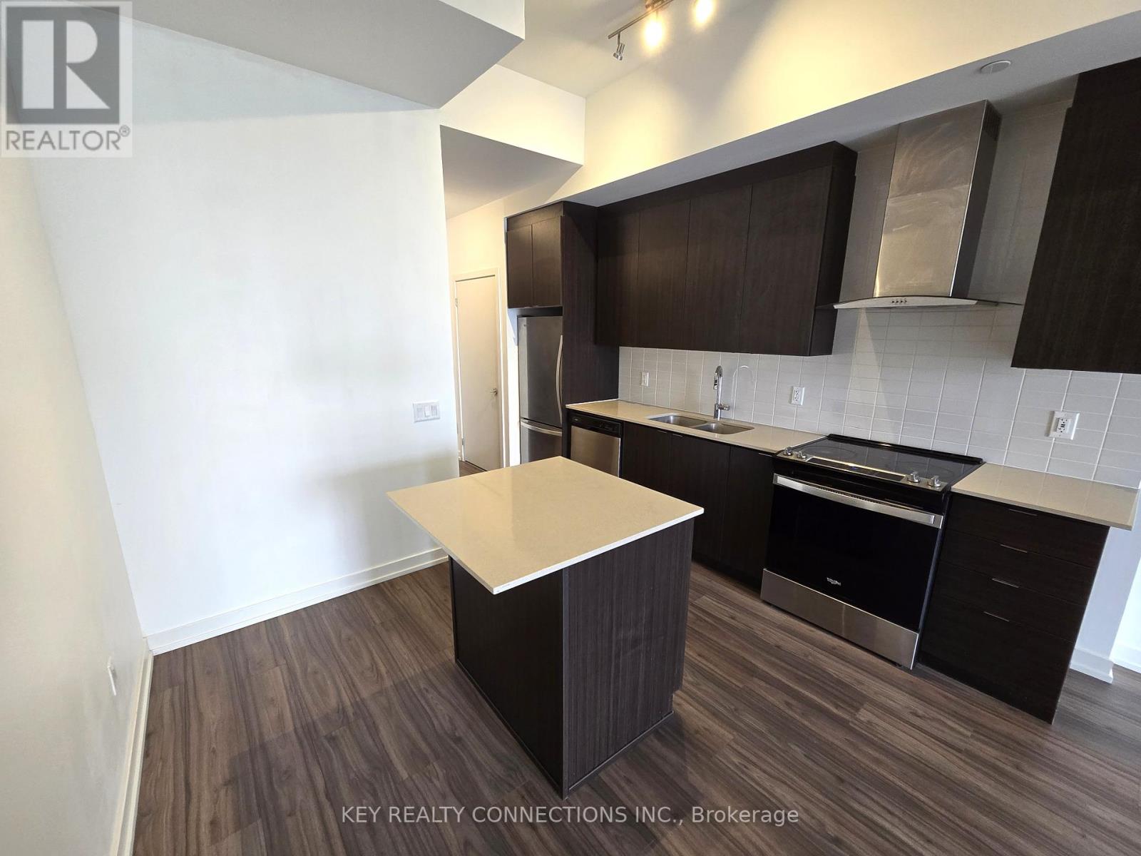 415 - 55 Duke Street W, Kitchener, Ontario  N2X 3H9 - Photo 9 - X12462506