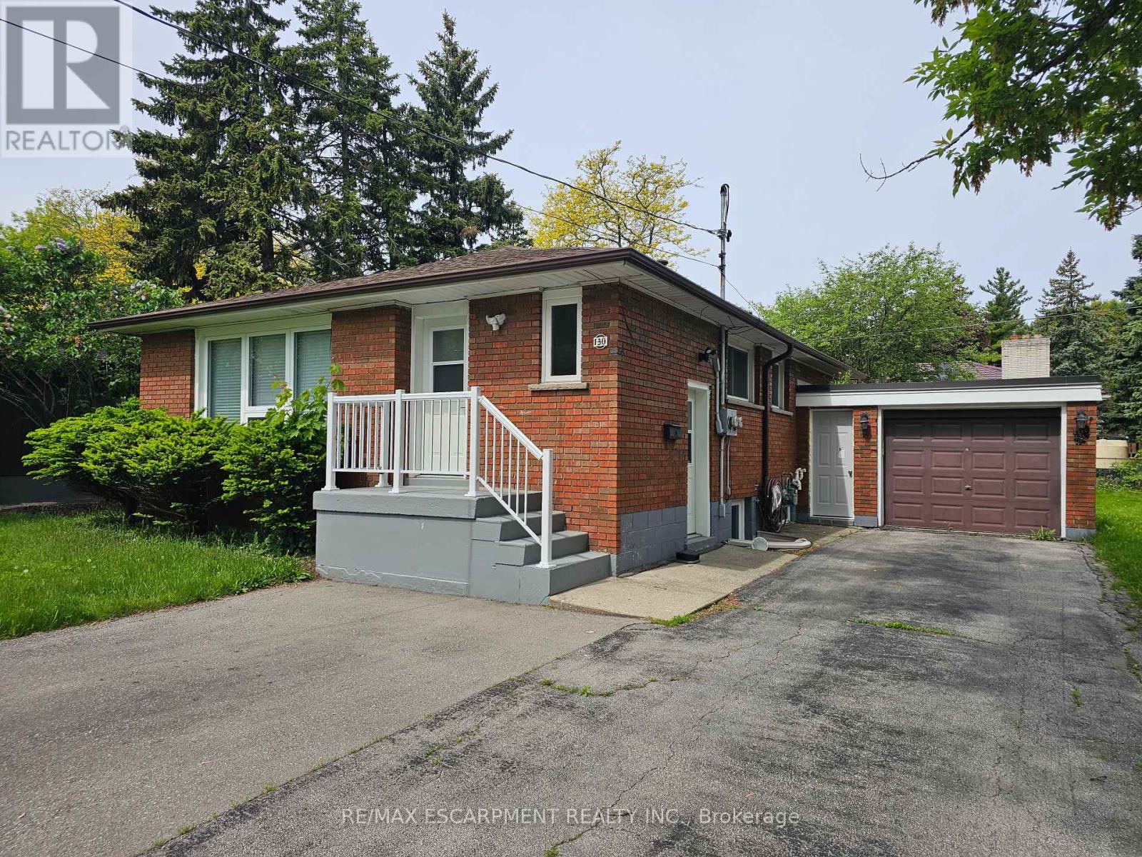 130 West 34th Street, Hamilton, Ontario  L9C 5K3 - Photo 3 - X12462515