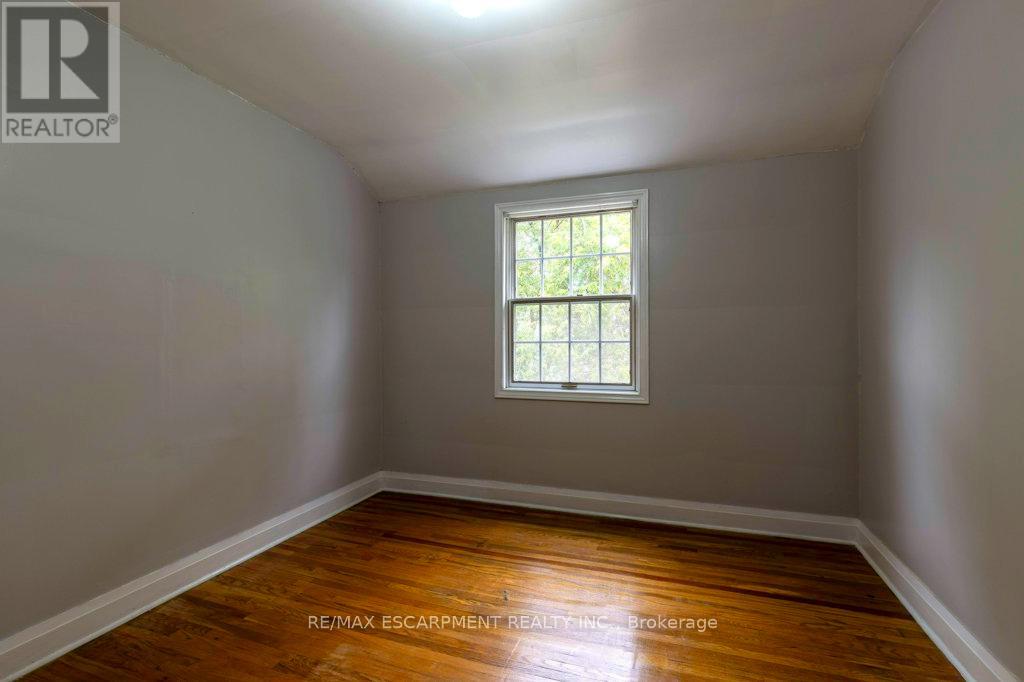 144 Whitney Avenue, Hamilton, Ontario  L8S 2G7 - Photo 28 - X12462533