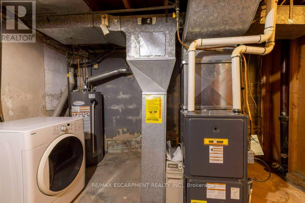 144 Whitney Avenue, Hamilton, Ontario  L8S 2G7 - Photo 36 - X12462533