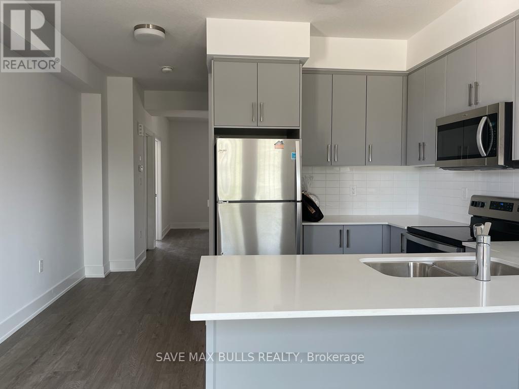 0005 - 99 Roger Street, Waterloo, Ontario  N2J 1A4 - Photo 2 - X12462574