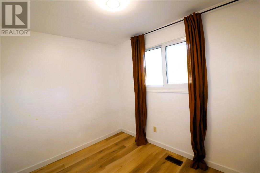 1649 Briar Avenue, Greater Sudbury, Ontario  P3A 4H9 - Photo 22 - 2125195