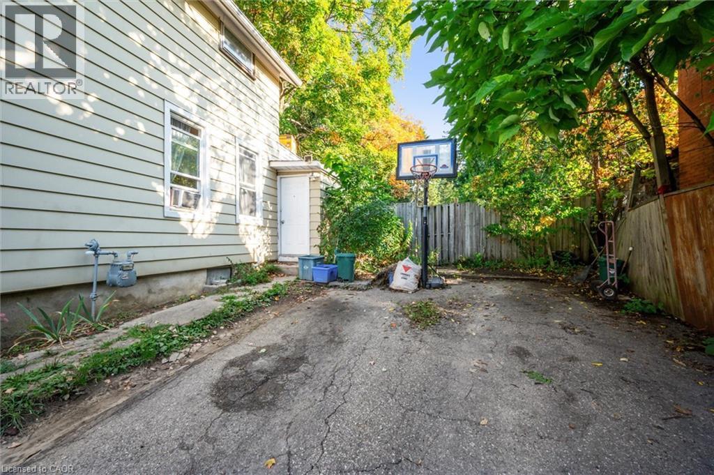 126 Waterloo Street, Kitchener, Ontario  N2H 3V6 - Photo 4 - 40776120
