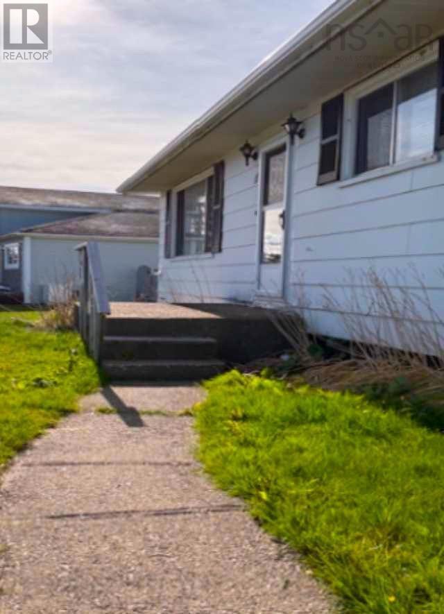11 Tamarac Drive, Port Hawkesbury, Nova Scotia  B9A 3E6 - Photo 3 - 202525850
