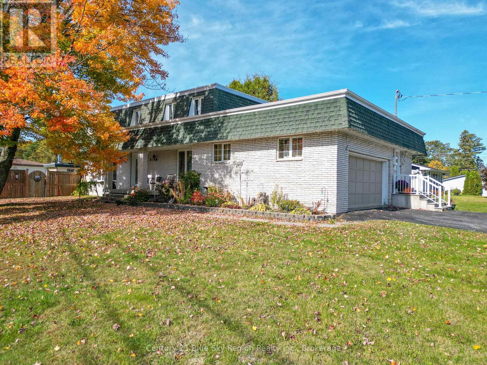 61 Third Street, West Nipissing, Ontario  P2B 3A9 - Photo 1 - X12462838
