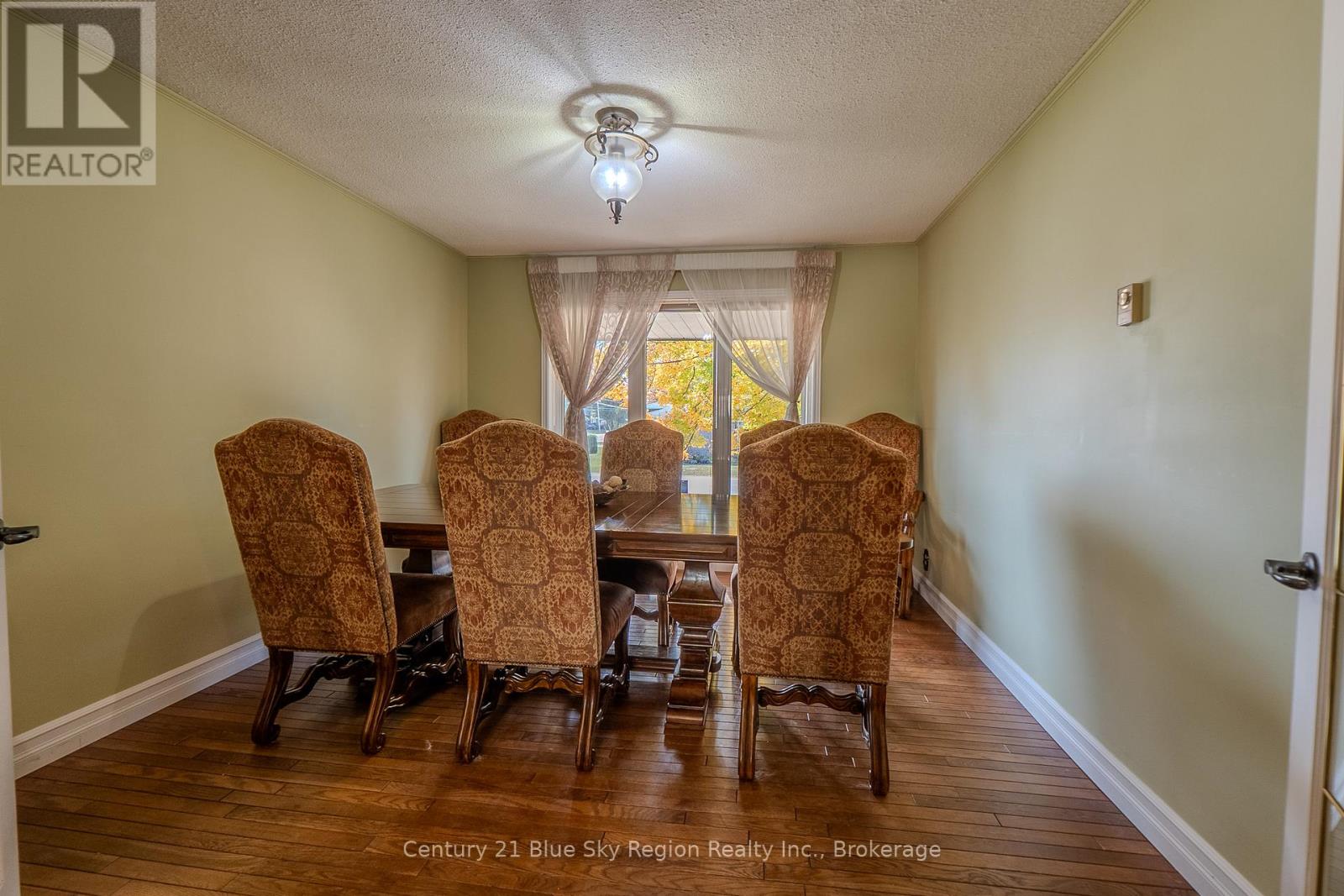 61 Third Street, West Nipissing, Ontario  P2B 3A9 - Photo 10 - X12462838