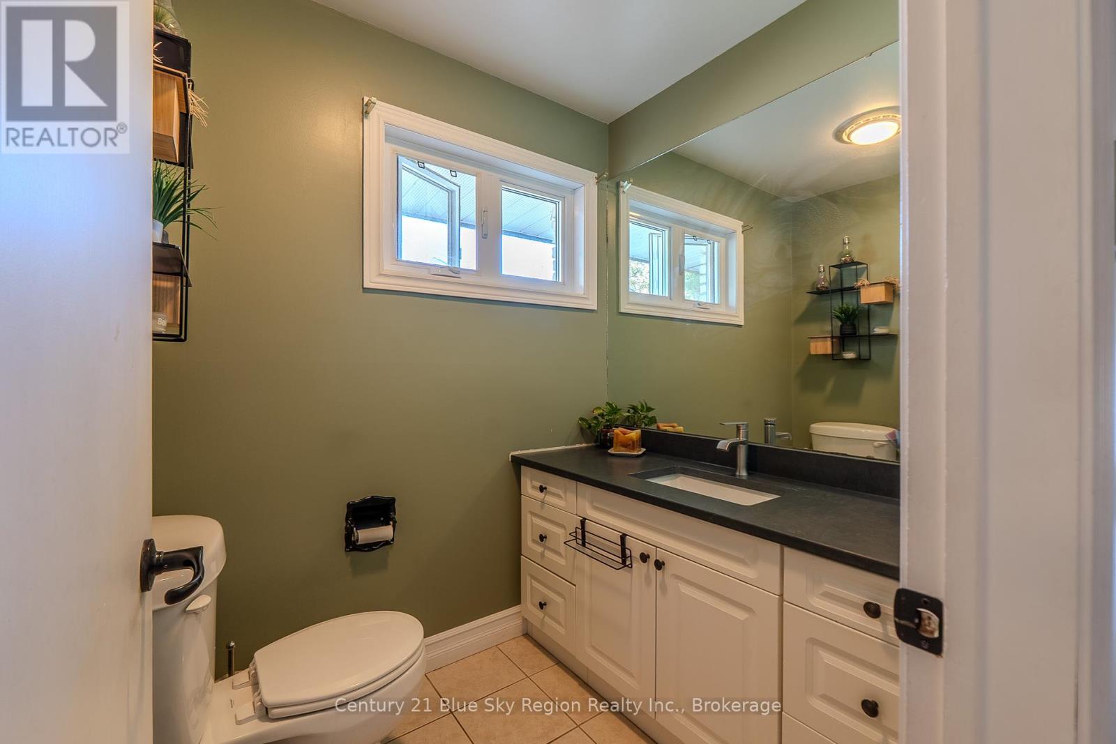 61 Third Street, West Nipissing, Ontario  P2B 3A9 - Photo 17 - X12462838