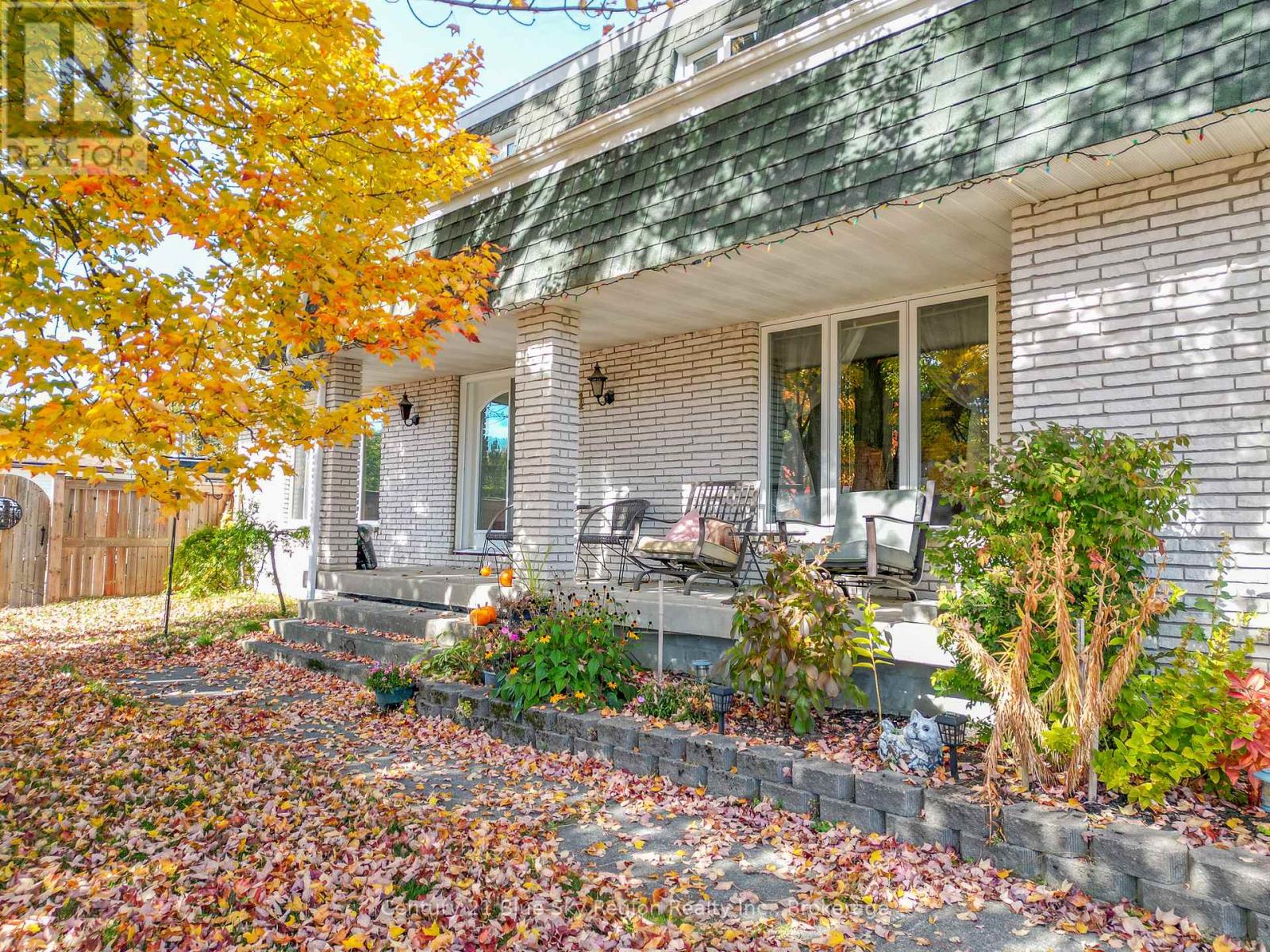 61 Third Street, West Nipissing, Ontario  P2B 3A9 - Photo 2 - X12462838