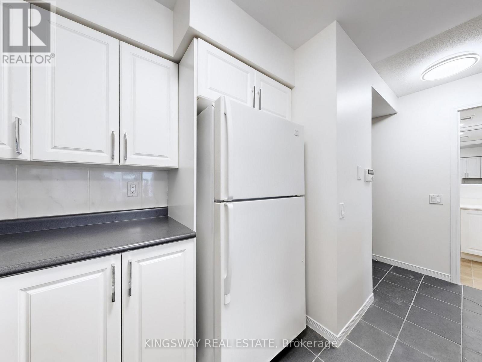 1607 - 388 Bloor Street E, Toronto, Ontario  M4W 3W9 - Photo 4 - C12462656