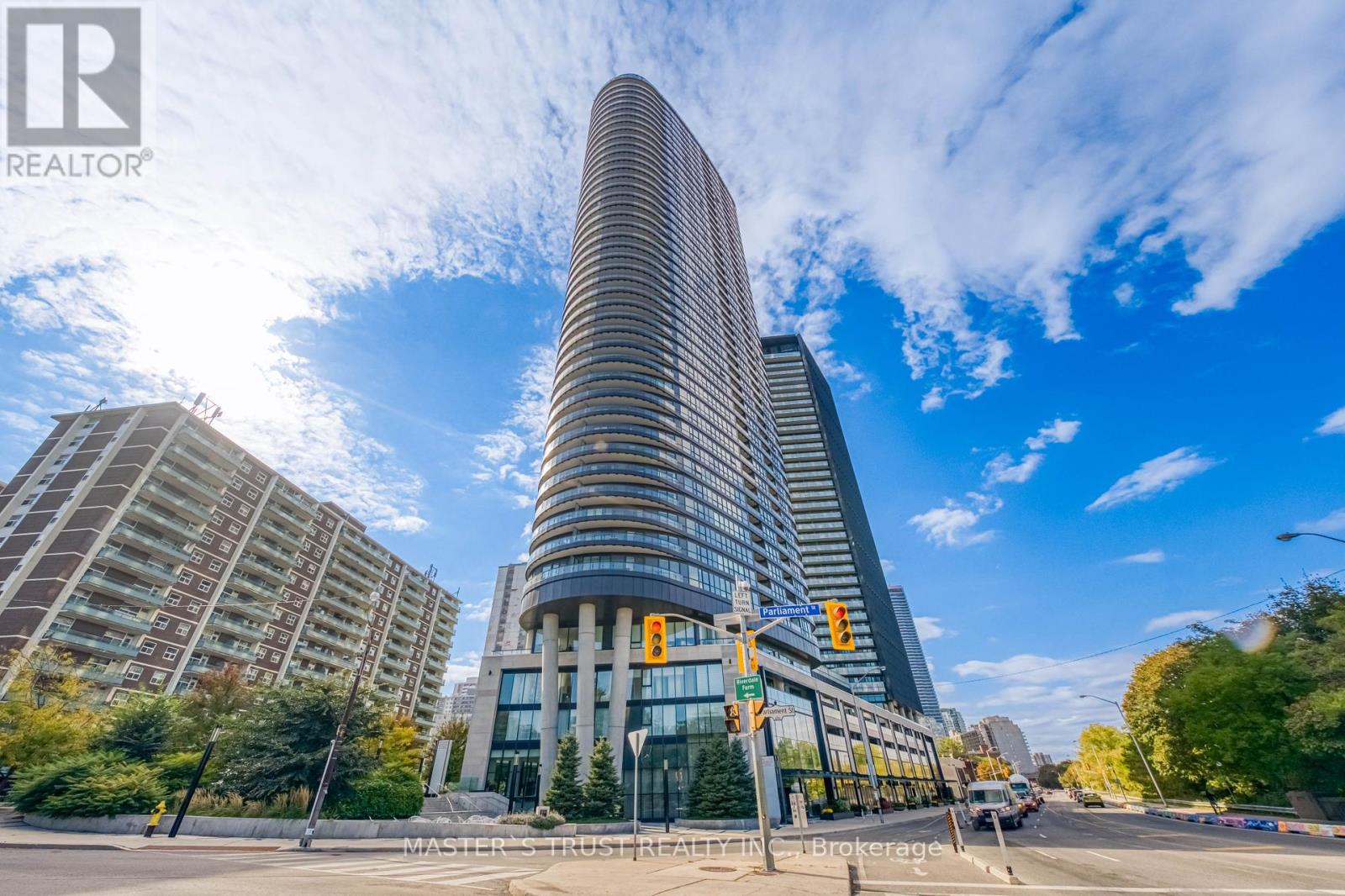3218 - 585 Bloor Street E, Toronto, Ontario  M4W 0B3 - Photo 2 - C12462666