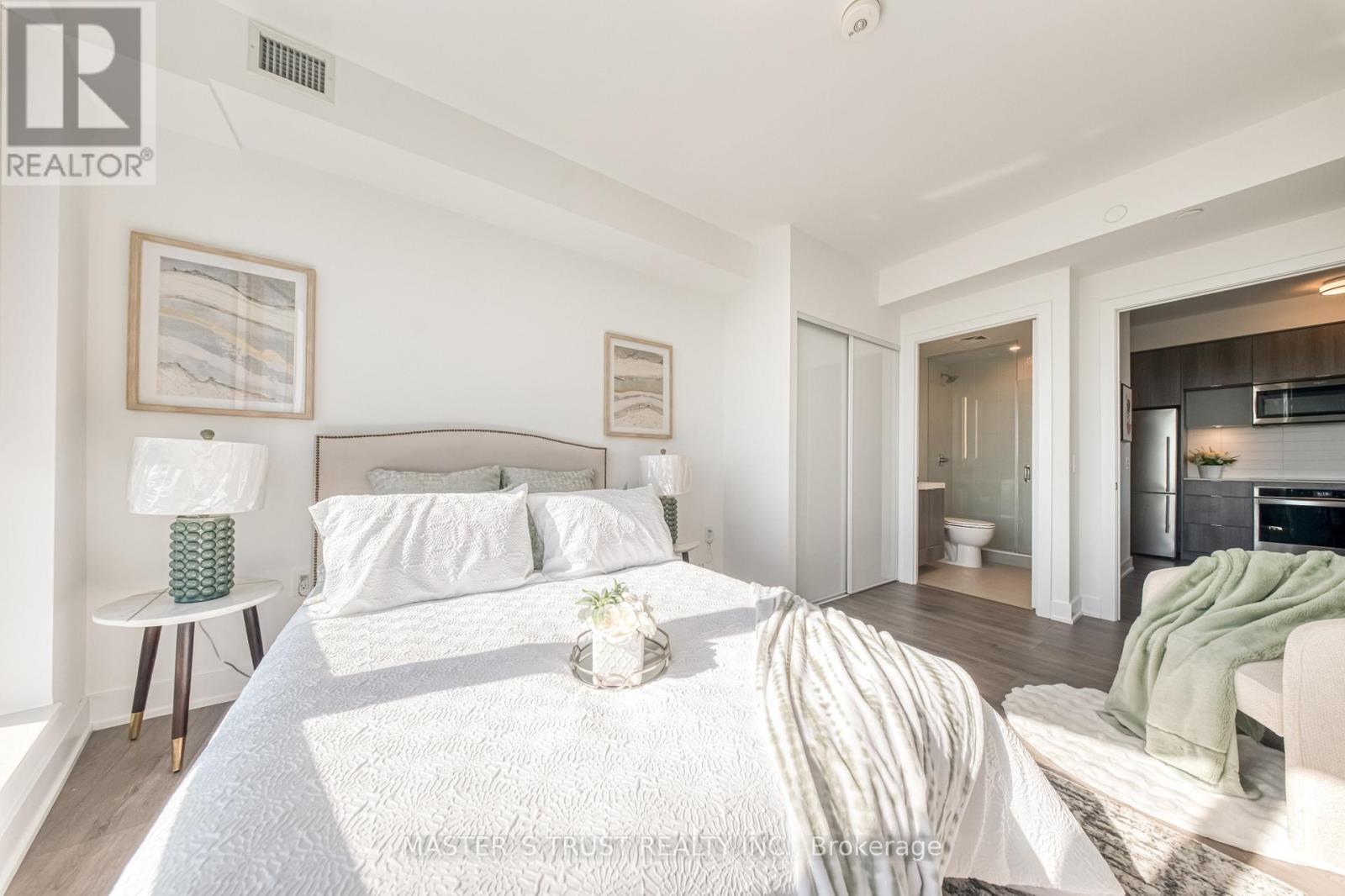 3218 - 585 Bloor Street E, Toronto, Ontario  M4W 0B3 - Photo 22 - C12462666
