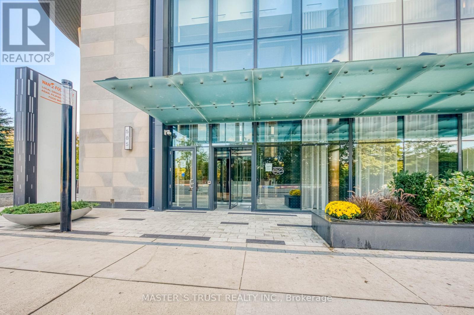 3218 - 585 Bloor Street E, Toronto, Ontario  M4W 0B3 - Photo 3 - C12462666