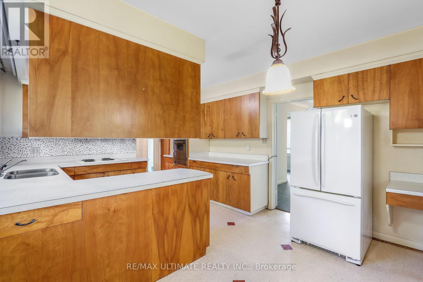 92 Banbury Road, Toronto, Ontario  M3B 2L3 - Photo 11 - C12462692