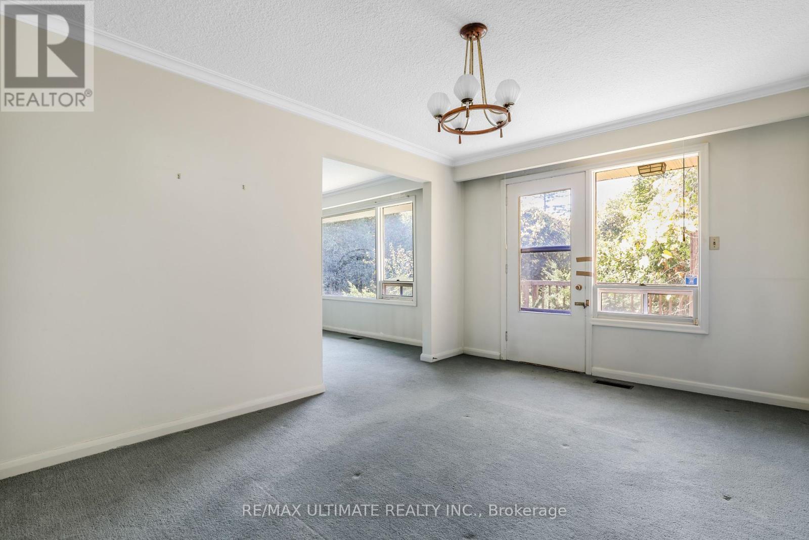 92 Banbury Road, Toronto, Ontario  M3B 2L3 - Photo 8 - C12462692