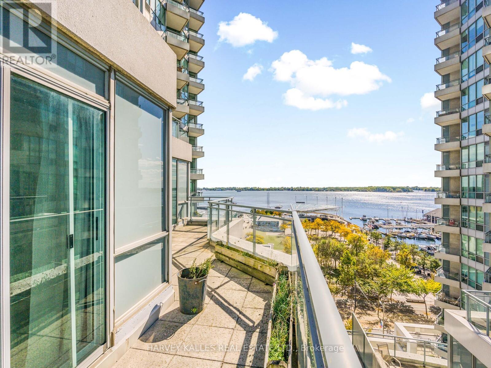 1115 - 228 Queens Quay W, Toronto, Ontario  M5J 2X1 - Photo 20 - C12462699
