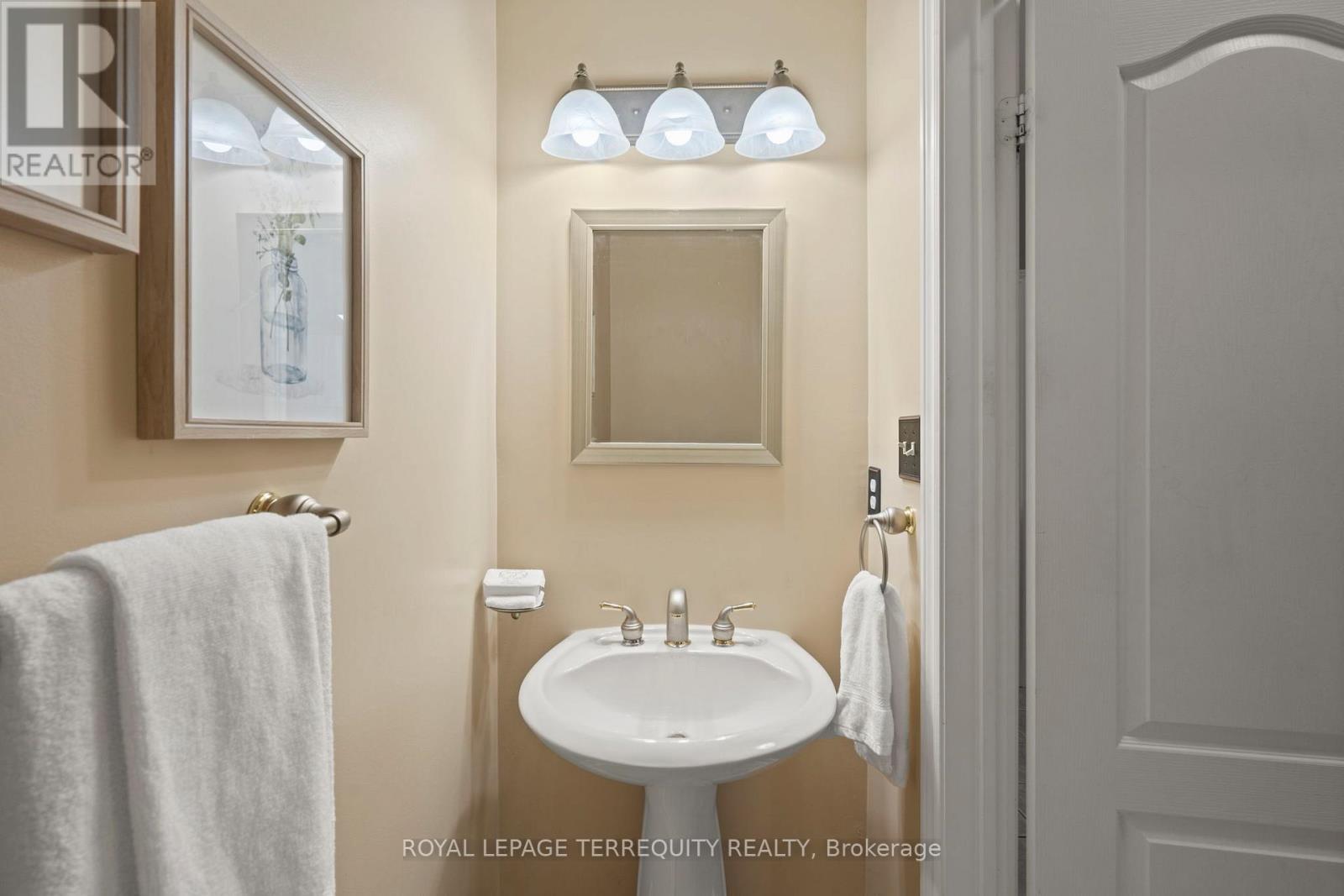 12 Kenilworth Crescent, Whitby, Ontario  L1M 2M7 - Photo 23 - E12454413