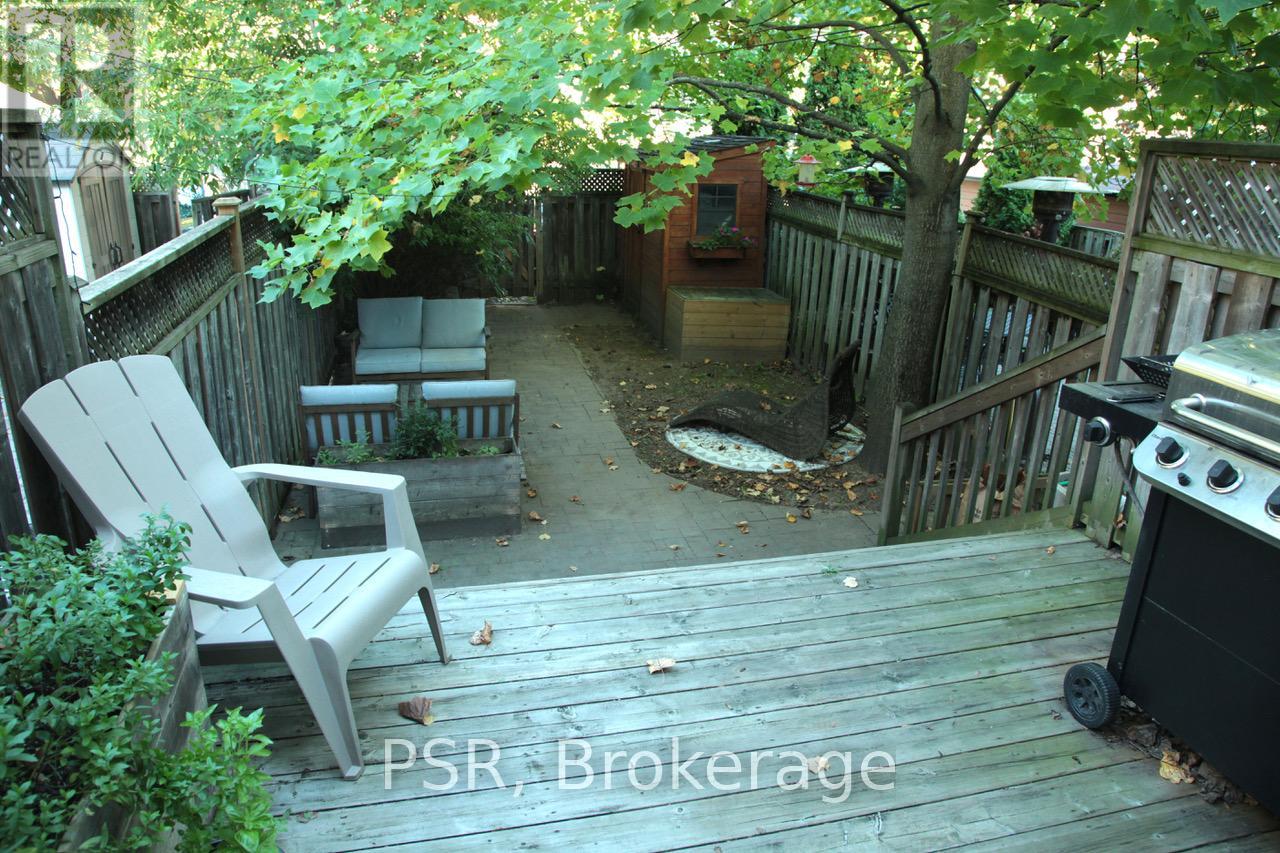 993 Logan Avenue, Toronto, Ontario  M4K 3E6 - Photo 11 - E12462622