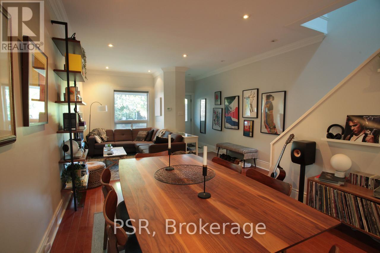 993 Logan Avenue, Toronto, Ontario  M4K 3E6 - Photo 3 - E12462622