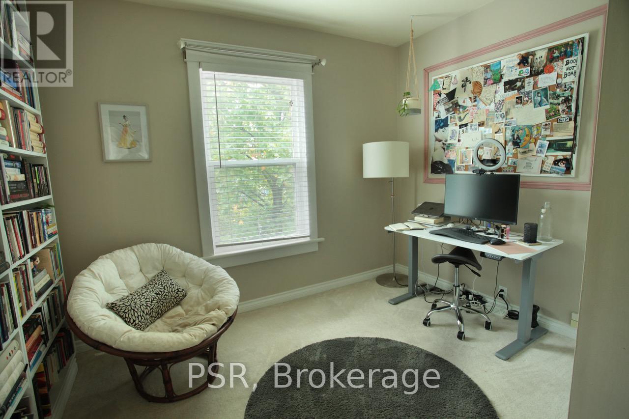 993 Logan Avenue, Toronto, Ontario  M4K 3E6 - Photo 7 - E12462622